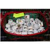 Image 1 : BASKET OF MINIATURE NHL MUGS