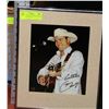 Image 1 : SIGNED PHOTO OF GEORGE CANYON - DATED JULY 2004