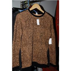 LADIES VANS LEOPARD PRINT SWEATER W/ ZIPPERS