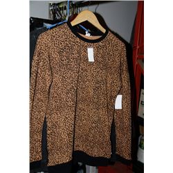 LADIES VANS LEOPARD PRINT SWEATER W/ ZIPPERS