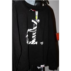 LADIES DIAMOND SWEATER SIZE M