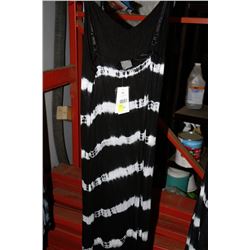 LADIES SUZY SHIER FLOOR LENGTH DRESS SIZE L