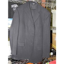 MEN'S SUIT MADE IN ITALY - SIZE 52