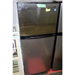 DANBY DESIGNER BLACK & STAINLESS APARTMENT SIZED