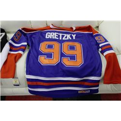NEW CCM VINTAGE WAYNE GRETZKY JERSEY - SIZE 52