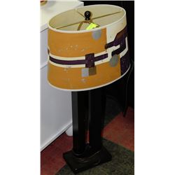 MODERN STYLE ABSTRACT TABLE LAMP