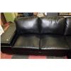 Image 3 : NEW BLACK LEATHERETTE L SHAPPED SECTIONAL W/