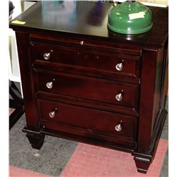 SHOWHOME WOOD 3 DRAWER NIGHT STAND
