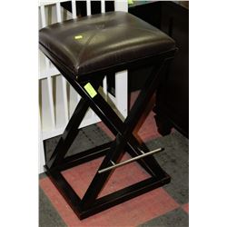 SHOWHOME WOOD & BROWN LEATHERETTE STOOL