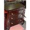 Image 1 : NEW THREE DRAWER NIGHT STAND