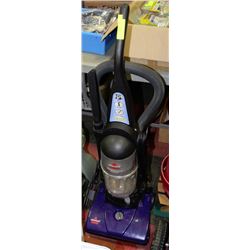 BISSELL BAGLESS, LIGHTWEIGHT VACUUM