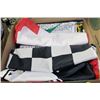 Image 1 : BOX W/10 LARGE FLAGS INCL. CANADA &