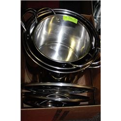 SET OF 3 STAINLESS STEEL STOCK POTS W/ LIDS