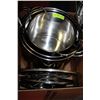 Image 1 : SET OF 3 STAINLESS STEEL STOCK POTS W/ LIDS