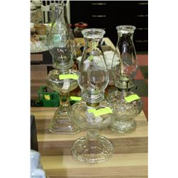 ANTIQUE KEROSENE LAMPS X3