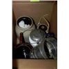 Image 1 : BOX OF VINTAGE CROCKS INCLUDING ENAMELWARE THERMOS