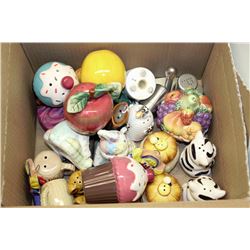 BOX OF SALT & PEPPER SHAKER ORNAMENTS