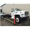 Image 1 : 1989 FORD F700, 2 DOOR CAB AND CHASSIS, WHITE, VIN # 1FDPK74P7KVA38786