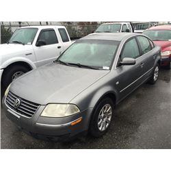 2002 VOLKSWAGEN PASSAT, 4 DOOR SEDAN, GREY, VIN # WVWPD23B42P449705