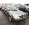 Image 2 : 2002 VOLKSWAGEN PASSAT, 4 DOOR SEDAN, GREY, VIN # WVWPD23B42P449705