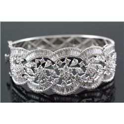 10.53 ctw Bangle 18K White Gold 44.32g