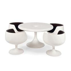 Eero Aarnio, "Kantarelli" suite, ca. 1968, designed 1965, manufactured by Asko; comprising a dini...