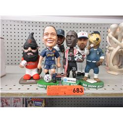 6 Statuettes & Bobble Heads
