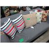 Image 1 : 5 New throw cushions