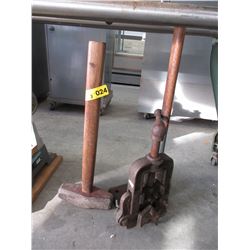 2 Sledgehammers & vice - used