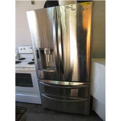 LG French door fridge - bottom mount freezer