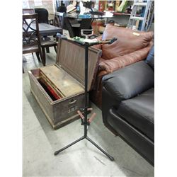 Used guitar stand