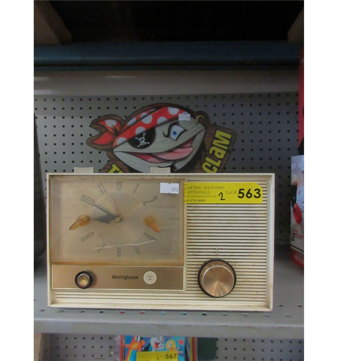 Vintage Westinghouse clock radio