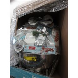 Deluxe Festive Gift Basket