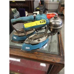 2 Vintage enameled steam irons