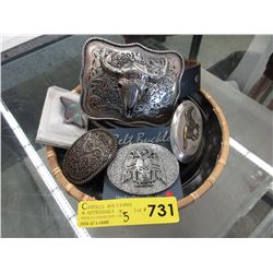 4 Belt buckles & a pair of collar decorations