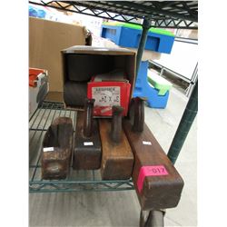 4 Vintage wood planes & wood sanding belts