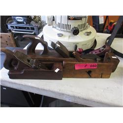 4 Vintage wood planes