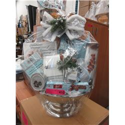 Deluxe Festive Gift Basket