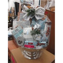 Deluxe Festive Gift Basket