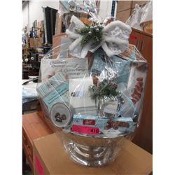 Deluxe Festive Gift Basket