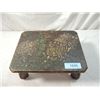 Image 2 : SMALL ANTIQUE HAND CARVED FOOT STOOL STAND