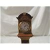 Image 2 : VINTAGE MINI MINIATURE GRANDFATHER CLOCK QUARTZ