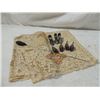 Image 1 : VINTAGE LOT LACE CROCHET DOILY HAT PIN VANITY