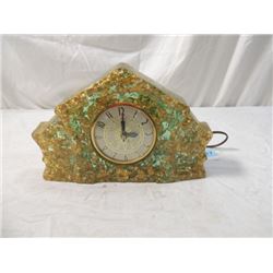 ANTIQUE LANSHIRE CHICAGO IL RESIN ELECTRIC CLOCK