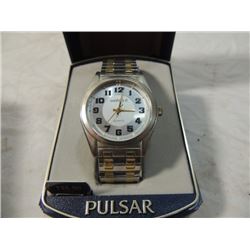 MENS WATCH IT WRISTWATCH  QUARTZ IN PULSAR BOX