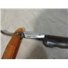 Image 2 : ANTIQUE VINTAGE STRAIGHT RAZOR WITH BOX