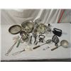 Image 1 : HUGE BOX LOT KITCHEN UTENSILS LOADED PRIMITIVES