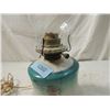 Image 2 : VINTAGE KEROSENE OIL LAMP CONVERTED TO ELECTRIC