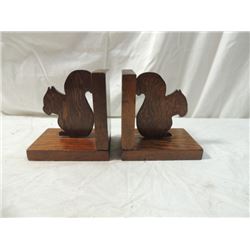 PAIR WOOD WOODEN VINTAGE SQUIRREL BOOKENDS HAND