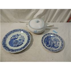 LOT 3 COVERED STONEWARE CASSEROLE DELFTS PLATES